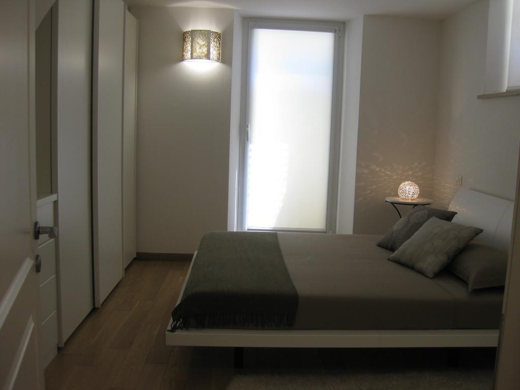 Appartamento In Villa Pesaro Quarto foto
